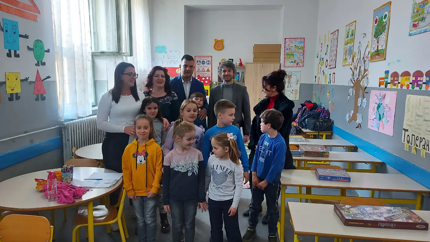 Asanović i Krstović obišli vaspitno-obrazovne ustanove u Zeti
